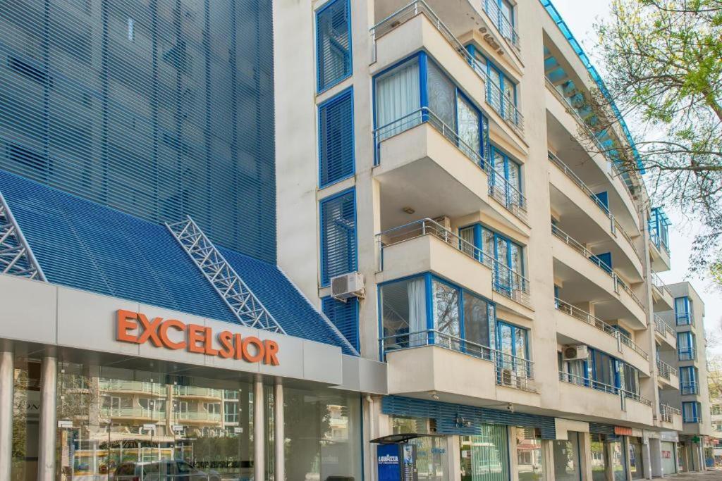 Bratanov Excelsior Apartment Pantai Sunny Luaran gambar