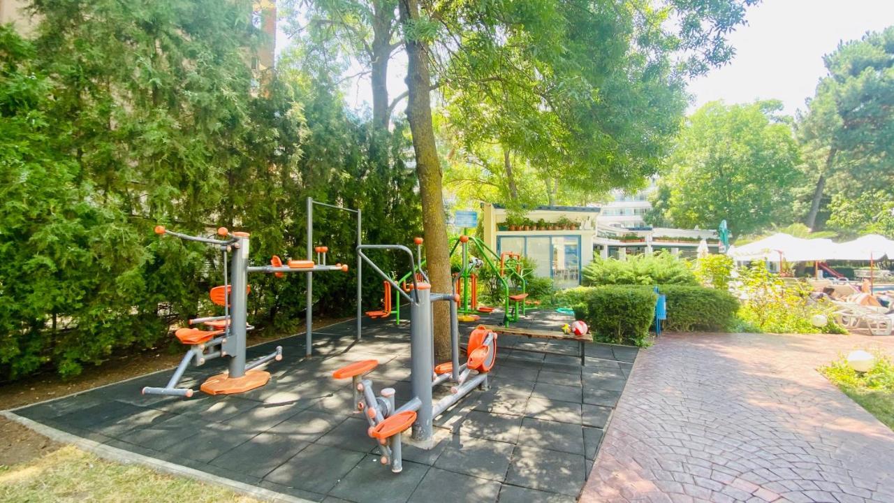 Bratanov Excelsior Apartment Pantai Sunny Luaran gambar