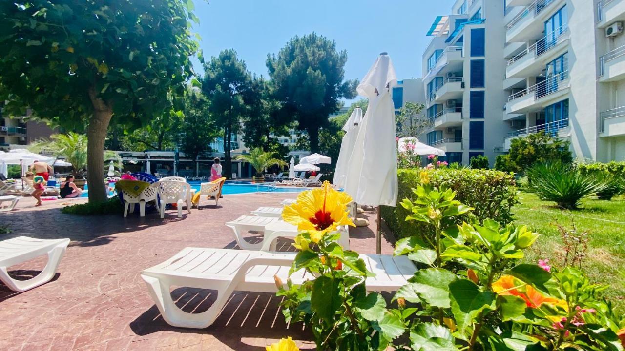 Bratanov Excelsior Apartment Pantai Sunny Luaran gambar